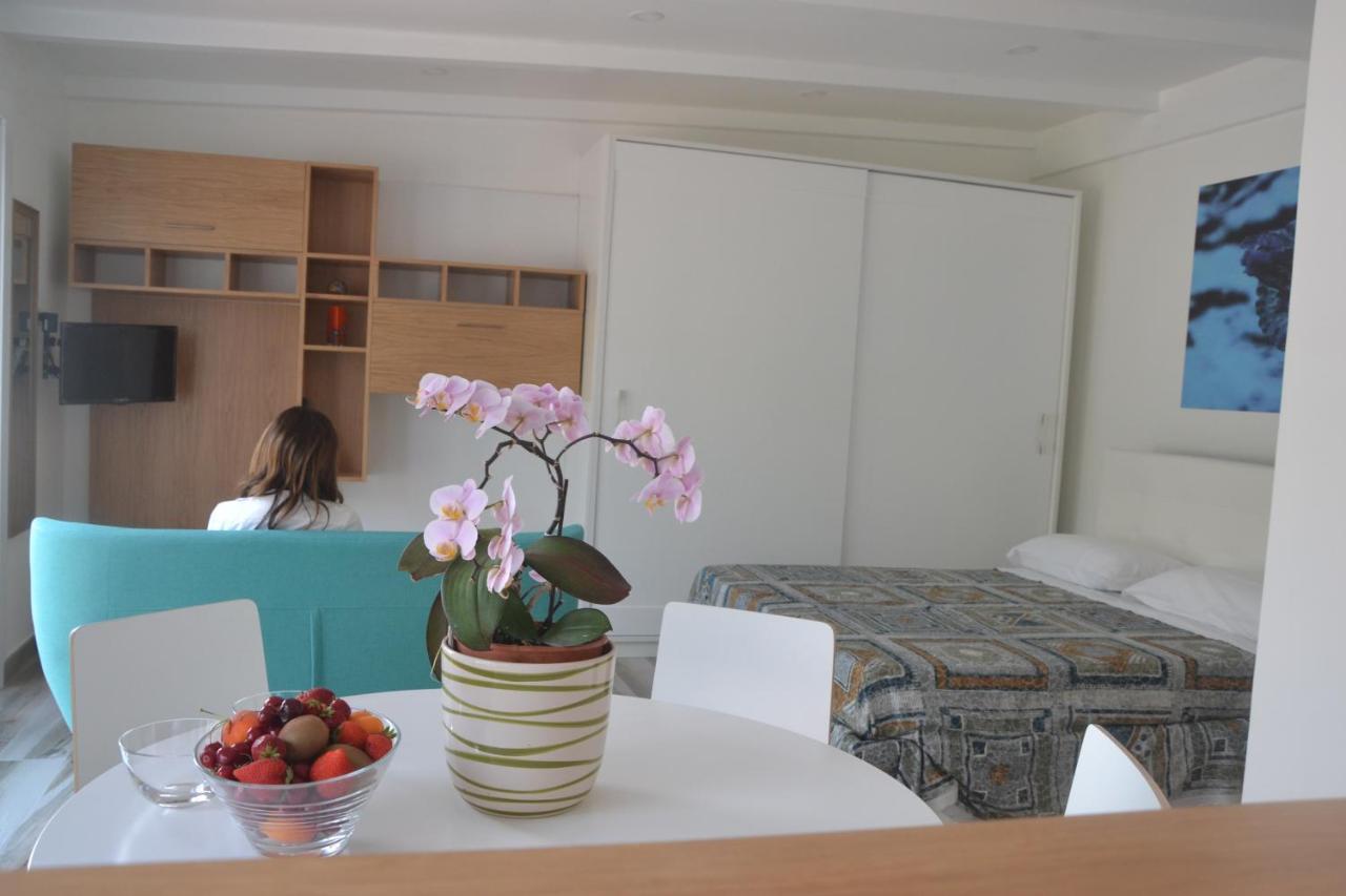 Lungomare 2 Apartment Procida Luaran gambar